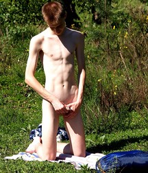 ethan 5bd22a3766130.jpg