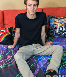 JAMES 5bdd377349f0f.jpg