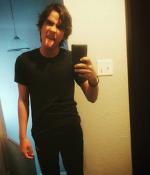 Sexy boys 5ed2490e3e878.png