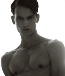 Model Gay Tube Crafted 6081dc780cecb.jpg