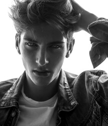 Sexy Boys Twink Tube Guys Select 612f6afcf071c.jpg