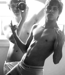 Modern Twink Tube Boys Art Grid 62f6c798a8b32.jpg