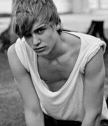 Modern Twink Tube Boys Art Grid 62f6c7b236a41.jpg