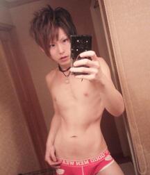 Japanese ikemen boy selfie 5eda0846ca647.jpg