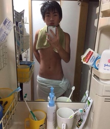 Japanese ikemen boy selfie 5eda08cae2bf1.jpg