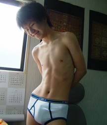  Japanese bishōnen swimsuit 5edbb8f834ea9.jpg