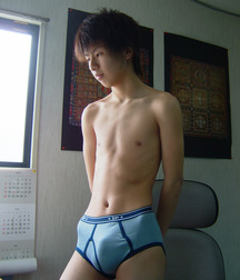  Japanese bishōnen swimsuit 5edbb92188ee7.jpg