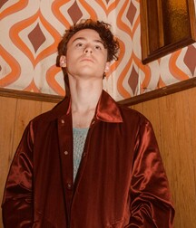 Wyatt Oleff Photoshoot 5ed943f23c519.jpg