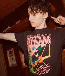 Wyatt Oleff Photoshoot 5ed9442179190.jpg