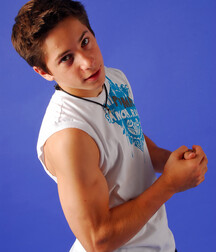 Sexy athletic muscle stud showing off his hot body 5ed9728973580.jpg