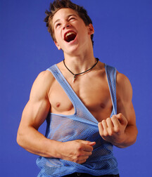 Sexy athletic muscle stud showing off his hot body 5ed9730ca86d9.jpg