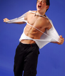 Sexy athletic muscle stud showing off his hot body 5ed973446477f.jpg