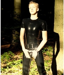 Leather Boys Twinks Gay Porn 5f007c5a2f8ce.jpg
