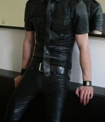 Leather Young Boys Porn Twinks 6 5f30e4e63e2c6.jpg