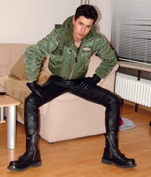 Leather Boys Gay Porn Kinky 9 5f4b5e4bb3d90.jpg