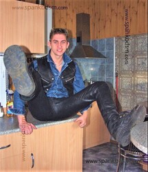 Leather Boys Twinks Porn 10 5f4b6e5a08e04.jpg