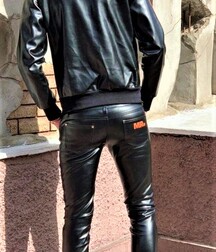 Leather Boys Gay Tube Kinky Twinks 15 5f4f48919f2d8.jpg