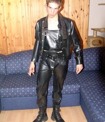 Tight Leather Boys Porn 46 5f6c33ea3593f.jpg