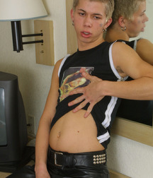 Twinks Porn Leather Boys 63 5f7e12ac66b65.jpg