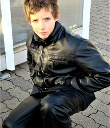 Leather Boys Porn Gay Tube 90 604cf4b7d839b.jpg
