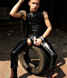 Leatherboys Twink Tube Kinky 60a8a40ab8d82.jpg