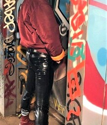 Leather Boys Twink Tube Sexy 613c5763a7924.jpg