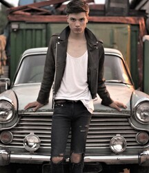 Leather Boys Twink Tube Sexy 613c57f7f16ba.jpg