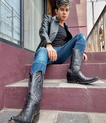 Leather Boys Porn Electric  6198e5a5657b1.jpg