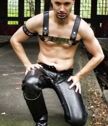 Leather Boys Might Twink Tube Guys Stylish 6272363ac61bf.jpg