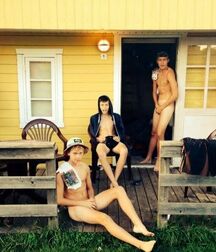 Cuties Twinks Tropical Garden 5ee23f2436bfb.jpeg