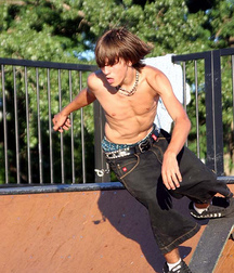 Shirtless Skater Boys 5ee683d1ad522.jpg