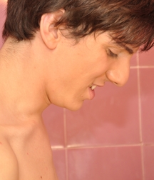 Gay Twinks Porn - 172 - Julian and Ryan share a bath 5f5ec6ac58a11.jpg