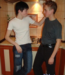 Boys in kitchen No Porn all pics from GBT 5eecb2eb3bed4.jpg