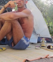 Voyeur 1 5f6ddf029f096.jpg