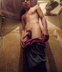 Uncut Cocks 3 5f8272e4c65c4.jpg