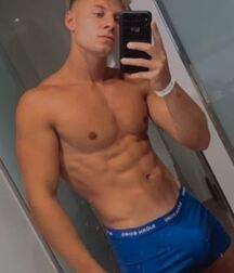 Selfies 2  5f89e3f05cf5c.jpg