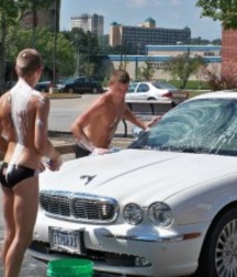 At the Car Wash 56beb8d1783fe.jpg