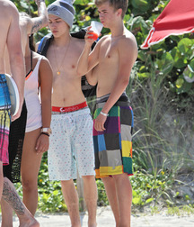 Shirtless 1 03242016 56f4204863c16.jpg