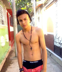 Shirtless 2 03242016 56f421c217a62.jpg