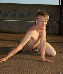 Gena cute gay porn model 5f04c14feb4c8.jpg