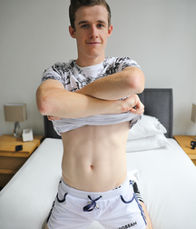 Brad Hunter gay porn model shows off 61731347bfb7c.jpg