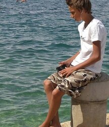 Boys in Flip Flops Gay Tube 5f5cff2b8fb93.jpg