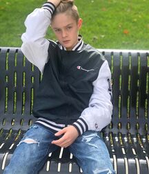BenBen's Twink Mix Gay Tube 5f5e663b578bb.jpg