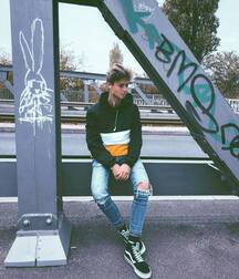 Ben's Boys in Vans Gay Tube 1 5f9fe188a92ca.jpg