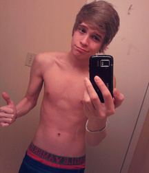 Ben's Shirtless Boys Gay Tube 5fa6887350bee.jpg