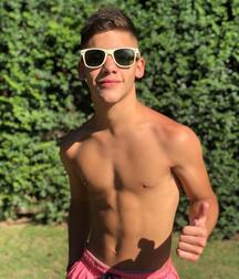 Ben's Shirtless Boys Gay Tube 5fa6888439124.jpg