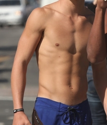 Ben's Shirtless Boys Gay Tube 5fa688c5673d1.jpg