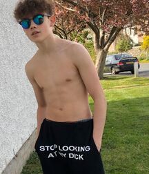Ben's Shirtless Boys Gay Tube 5fa688fff08fc.jpg