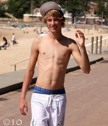 Ben's Shirtless Boys Gay Tube 5fa6895b304a6.jpg