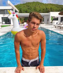 Ben's Cute Weekend Boys Gay Tube 5fb851e6b73ef.jpg